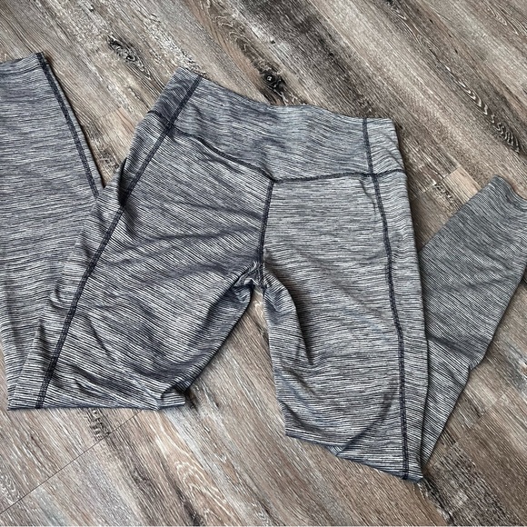 Nike Dri-Fit Leggings - Picture 3 of 6